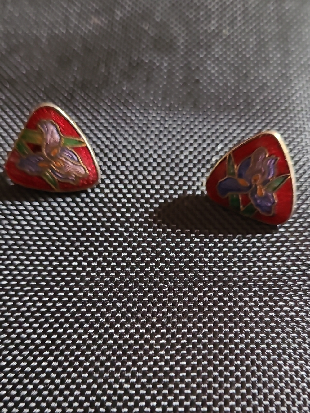 Source Unknown Red Enamel Triangle Floral Stud Earrings